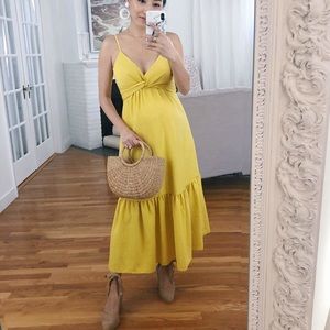 *NWOT** Twisted from Maxi Dress from Banana Republic